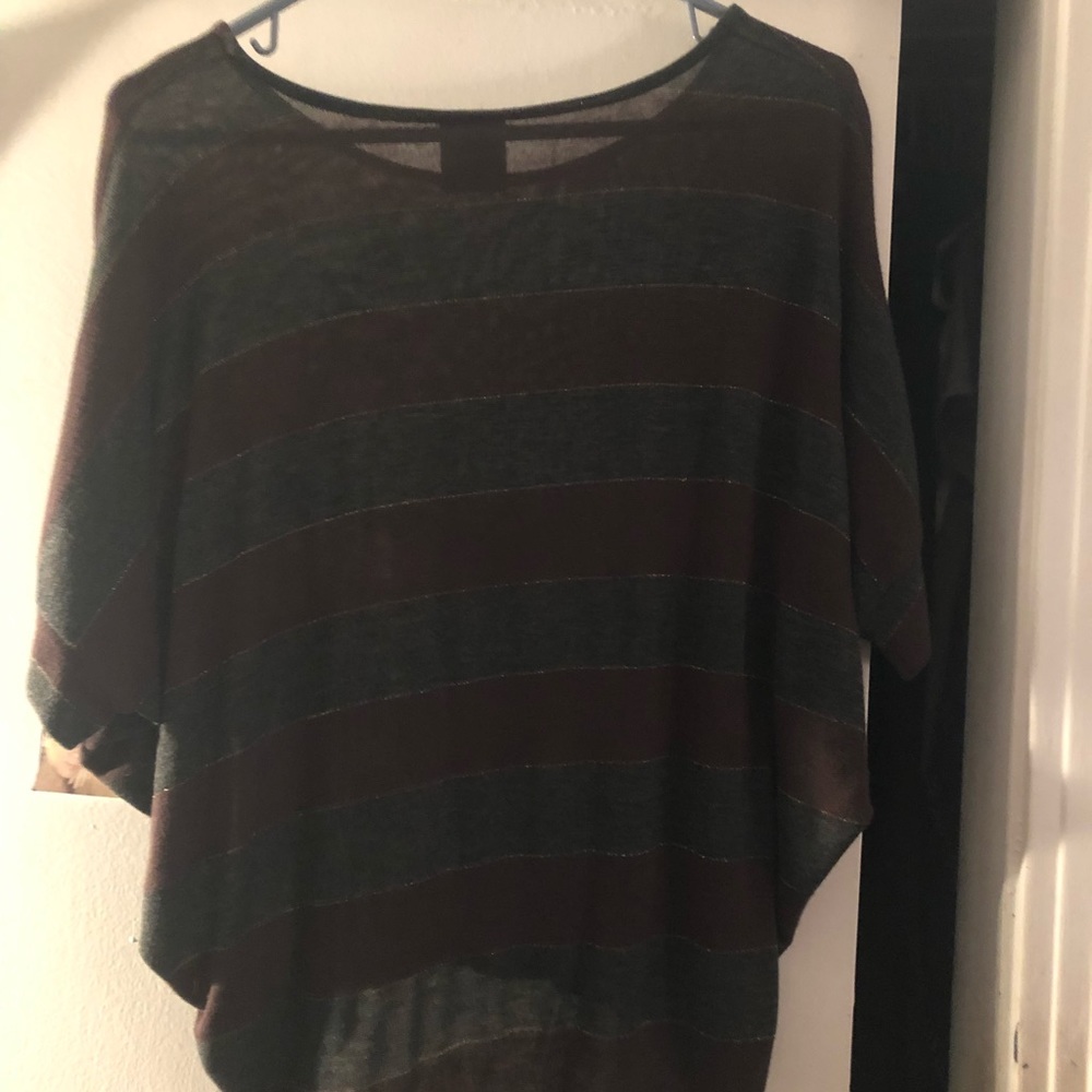 Brown/grey bat wing top